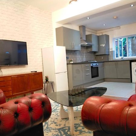 4 Bed Entire House - Heart Of The City - Near Sufc Sheffield Kültér fotó